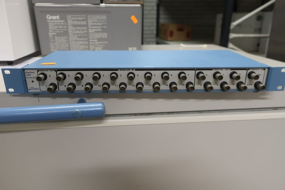 Axon Instruments DigiData 1200 Data Acquisition Interface 32ch BNC Rackmount