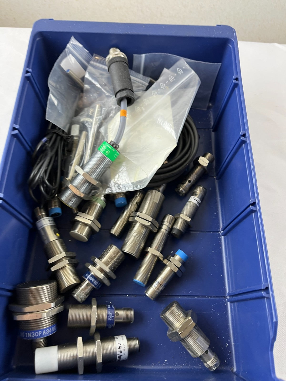 Mixed Proximity Sensor Lot 25pcs Telemecanique Schneider M18 M30 Used + New