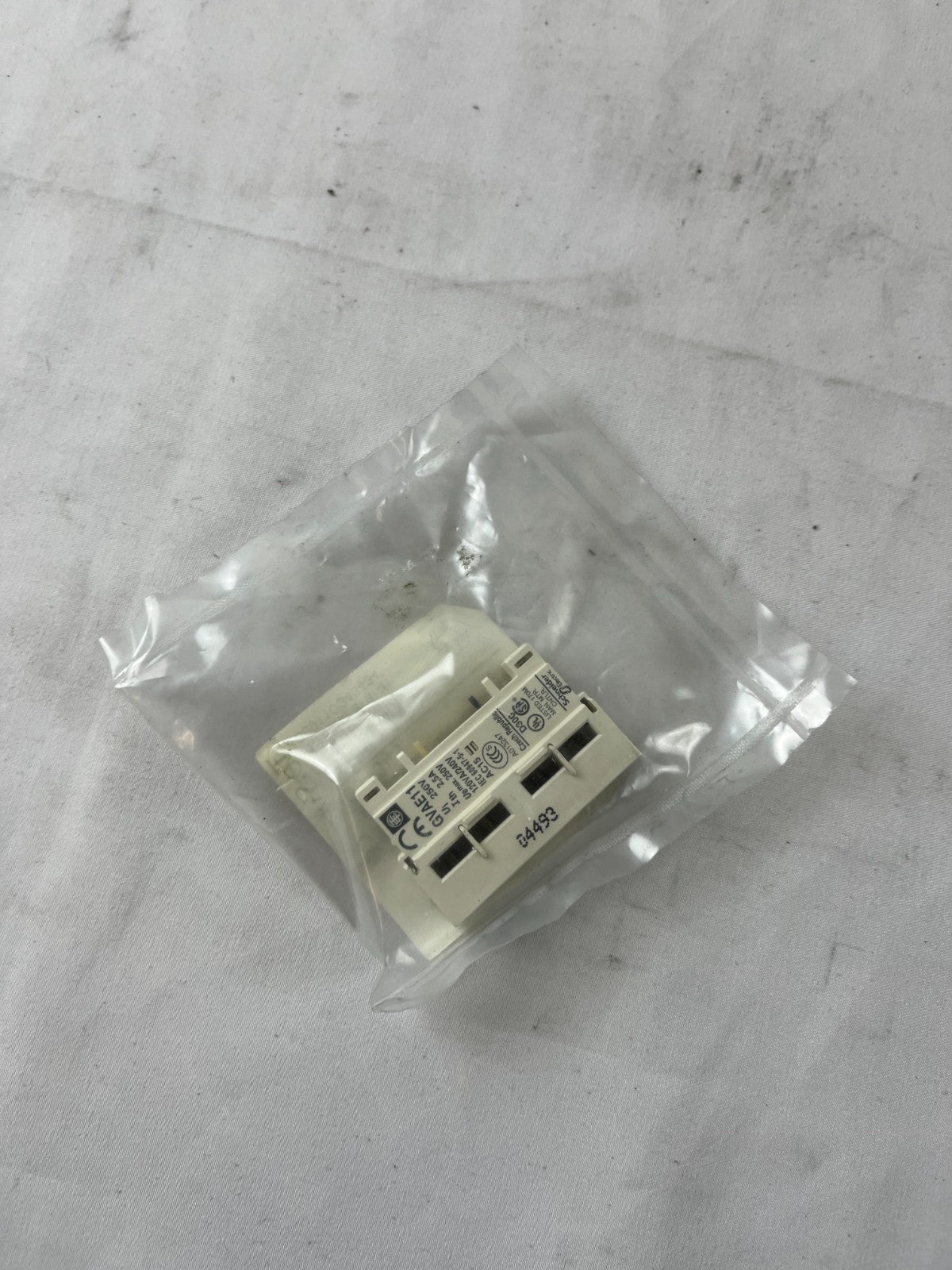 Telemecanique GVAE11 Auxiliary Contact Block 1NO+1NC GV AE11 New Unit