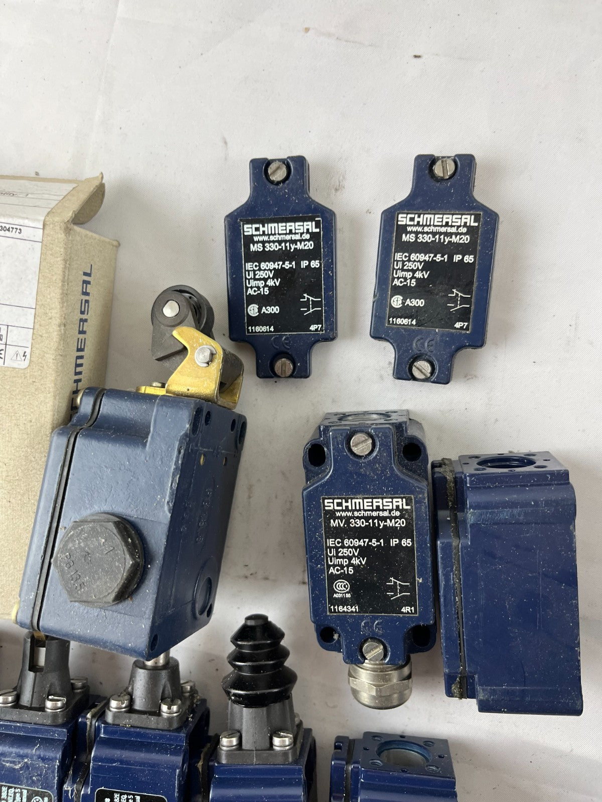 Schmersal MK/MV/MS/MR 330-11Y-M20 Limit Switch Assorted Lot 11x IP65 Used