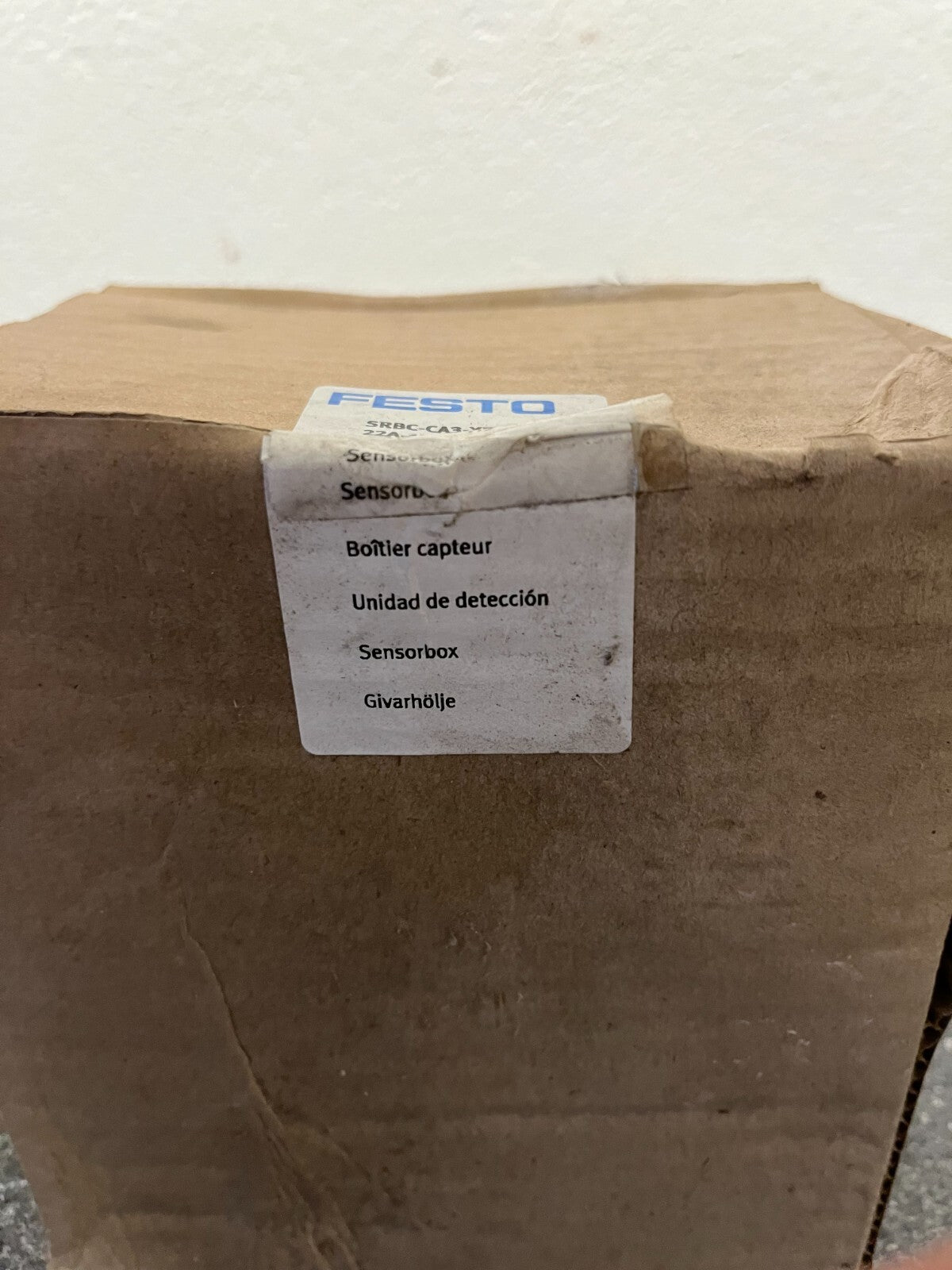Festo SRBC-C4 Sensor Box with Position Indicator SRBC-CA3-YR90-MW-22A-1W-C2P20