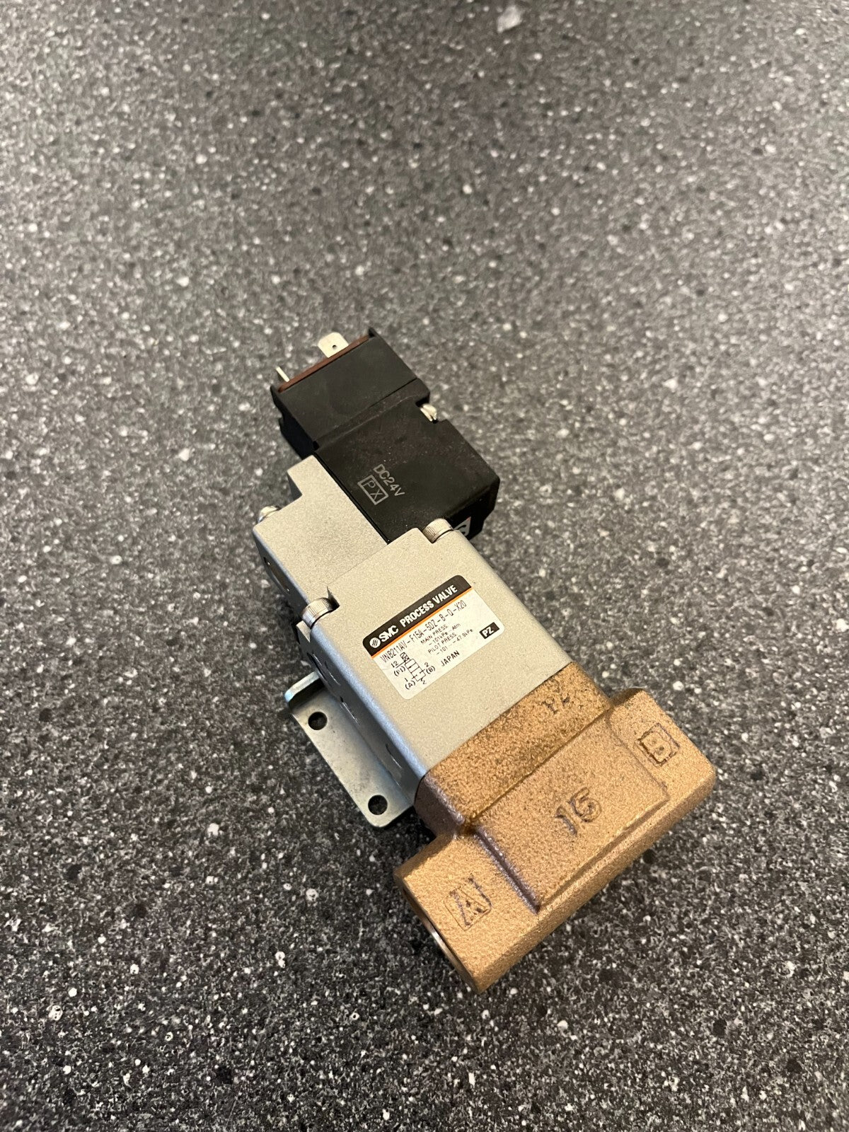 SMC VNB211AV-F15A-5DZ-B-Q-X20 Process Valve with V0307V-5DZ-Q Solenoid Valve 24V