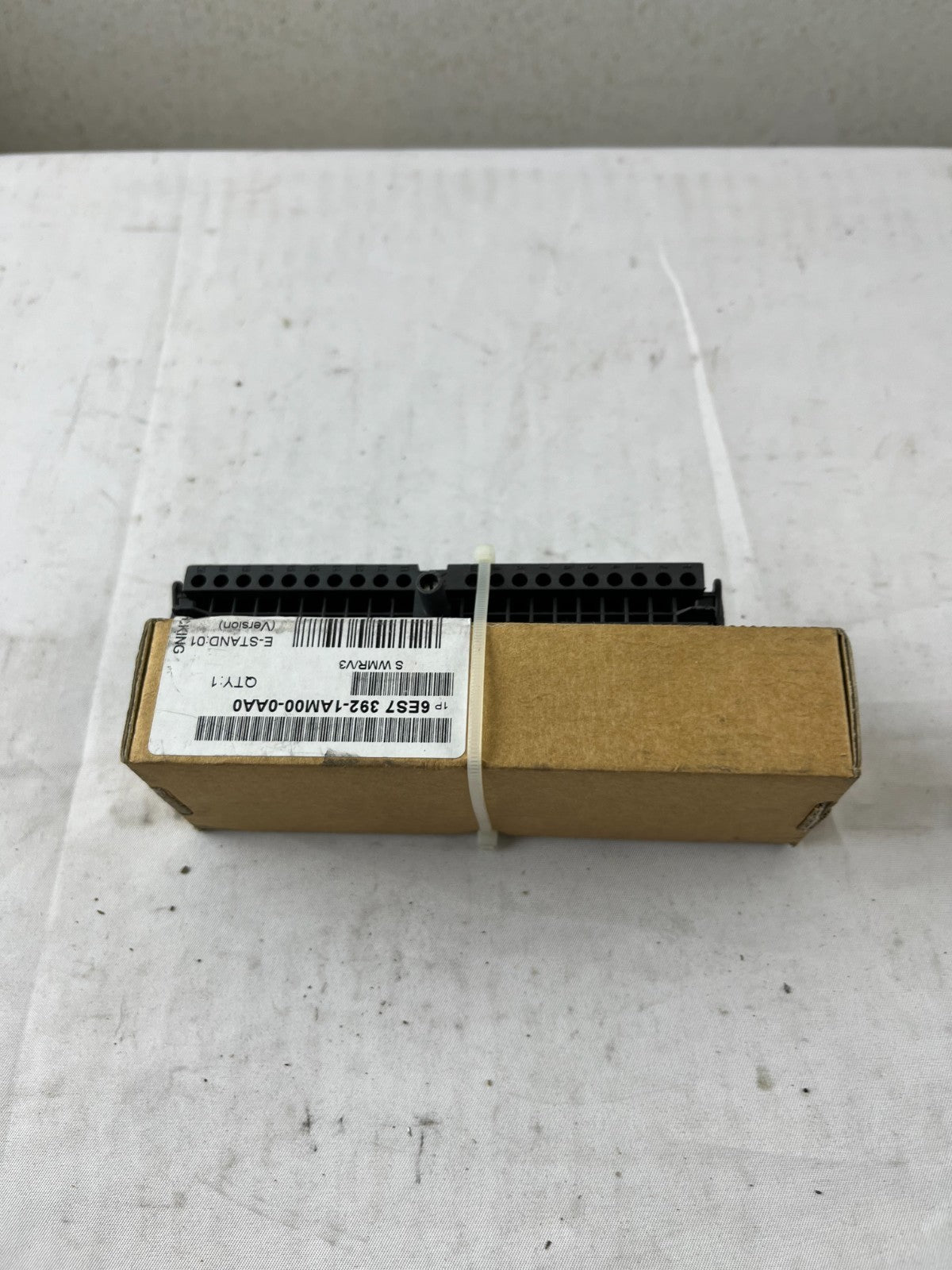 Siemens 6ES7 392-1AM00-0AA0 SIMATIC S7-300 40-Pole Front Connector New