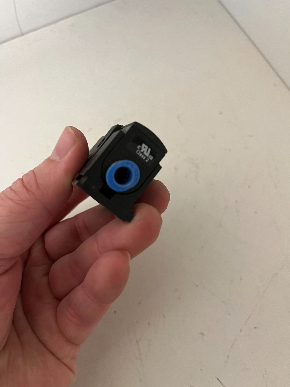 Festo SDE5-V1-O-Q6E-P-M8 Pressure Sensor 527461 New 0–1 bar 15–30VDC PNP M8