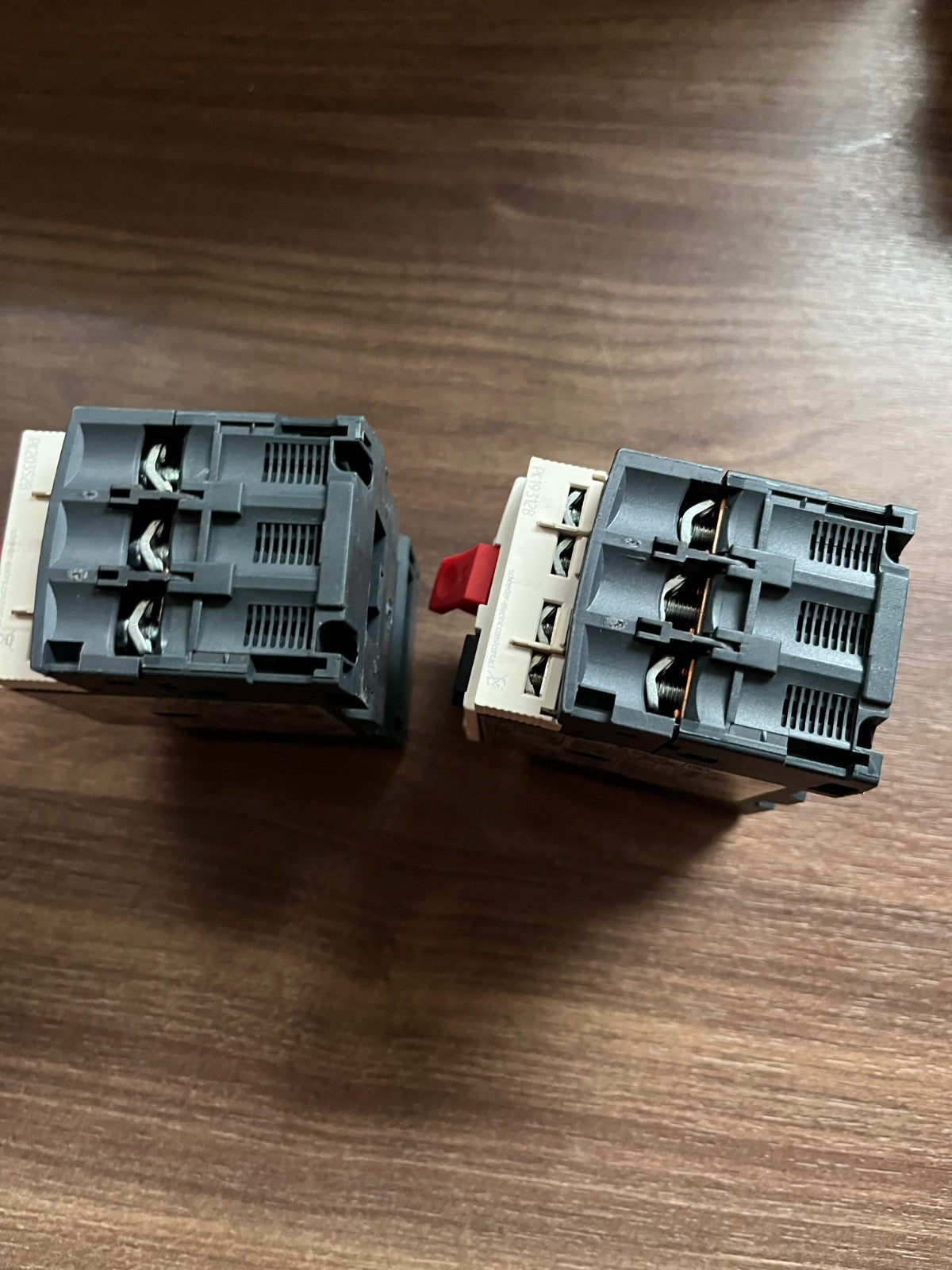 Schneider GV2ME08 Motor Circuit Breaker 2.5–4 A 3P Lot of 2 Used Spare Units