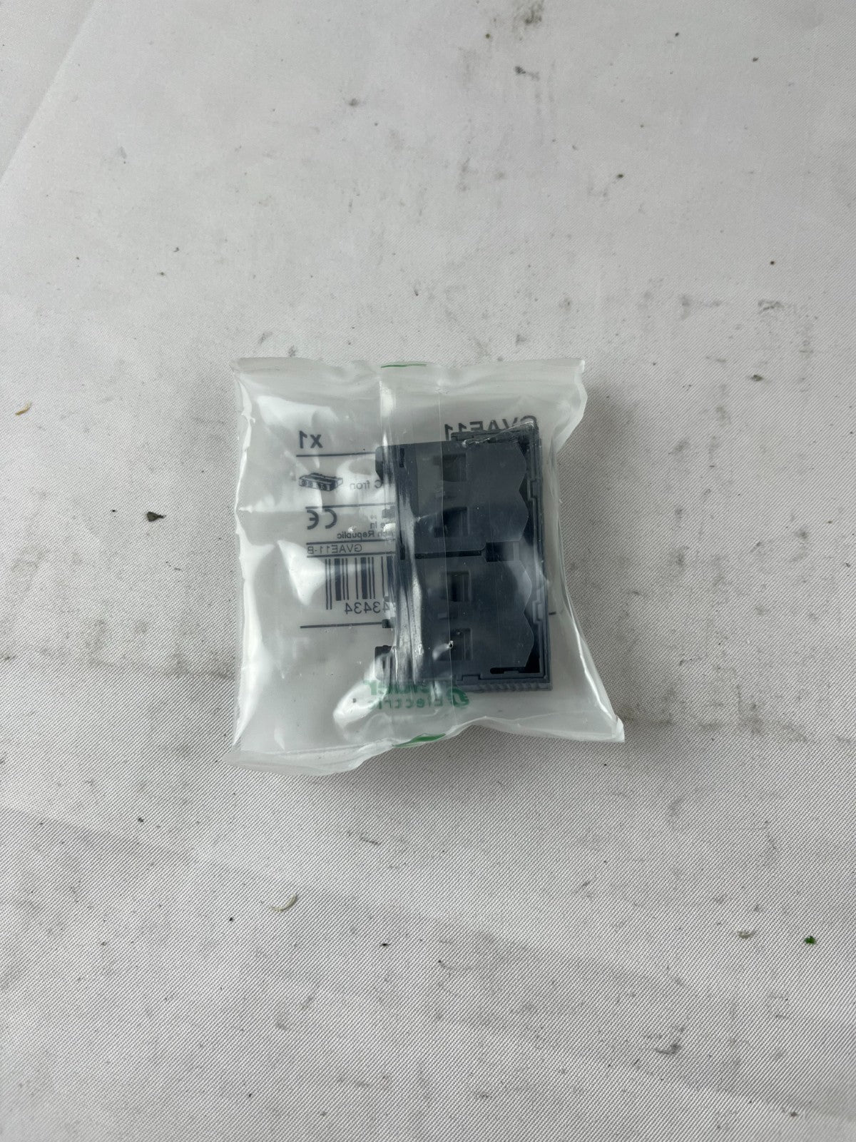 Schneider Electric GVAE11 TeSys Auxiliary Contact Block 1NO+1NC Front Mount New