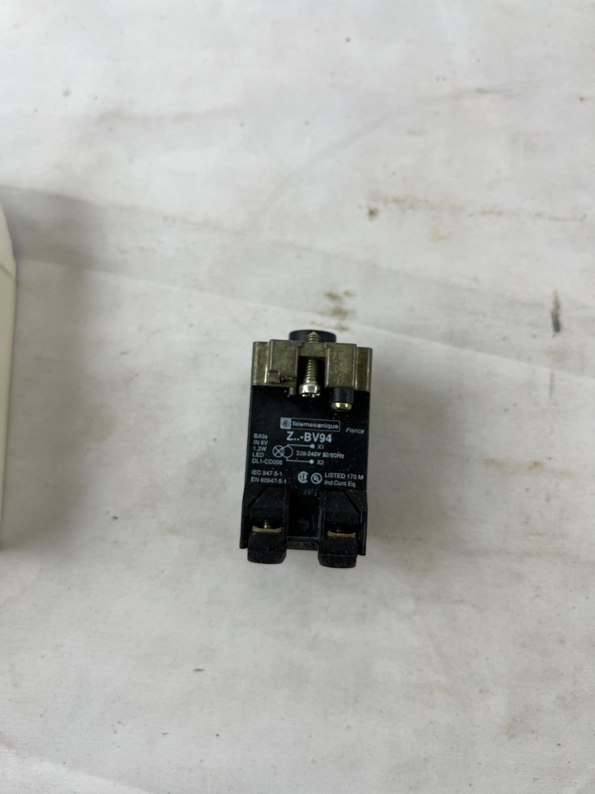 Telemecanique ZB2BV94 Pilot Light Body 220-240V AC LED New NOS Spare Unit