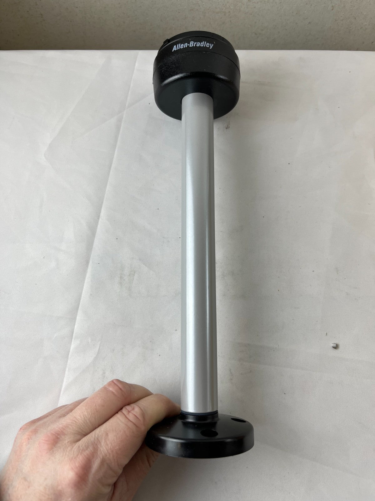 Allen‑Bradley 855T‑BPM25 70mm Stack Light Pole Mount Base 25cm Aluminum 250V