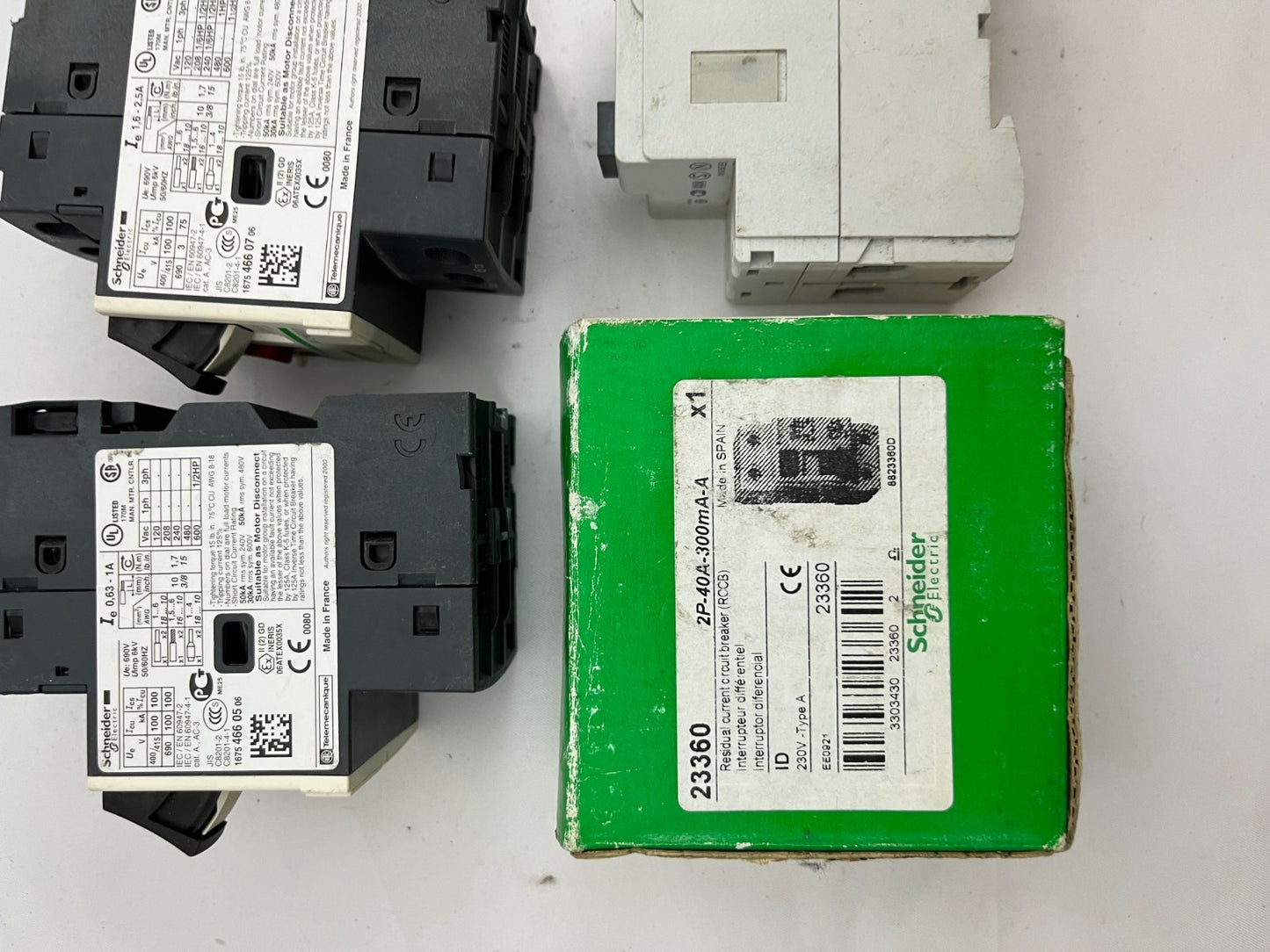Schneider Electric GV2ME05, GV2ME07 Motor Circuit Breakers & 23360 RCCB Bundle