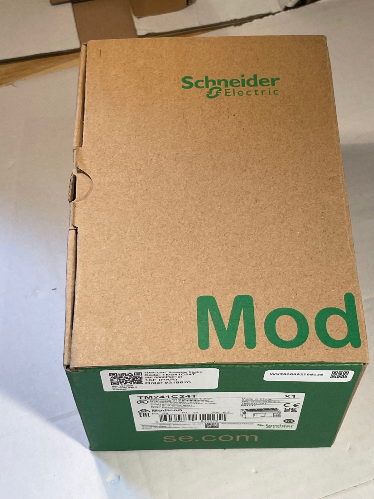 Schneider Electric Modicon M241 TM241C24T Logic Controller 24 I/O PNP 24VDC New