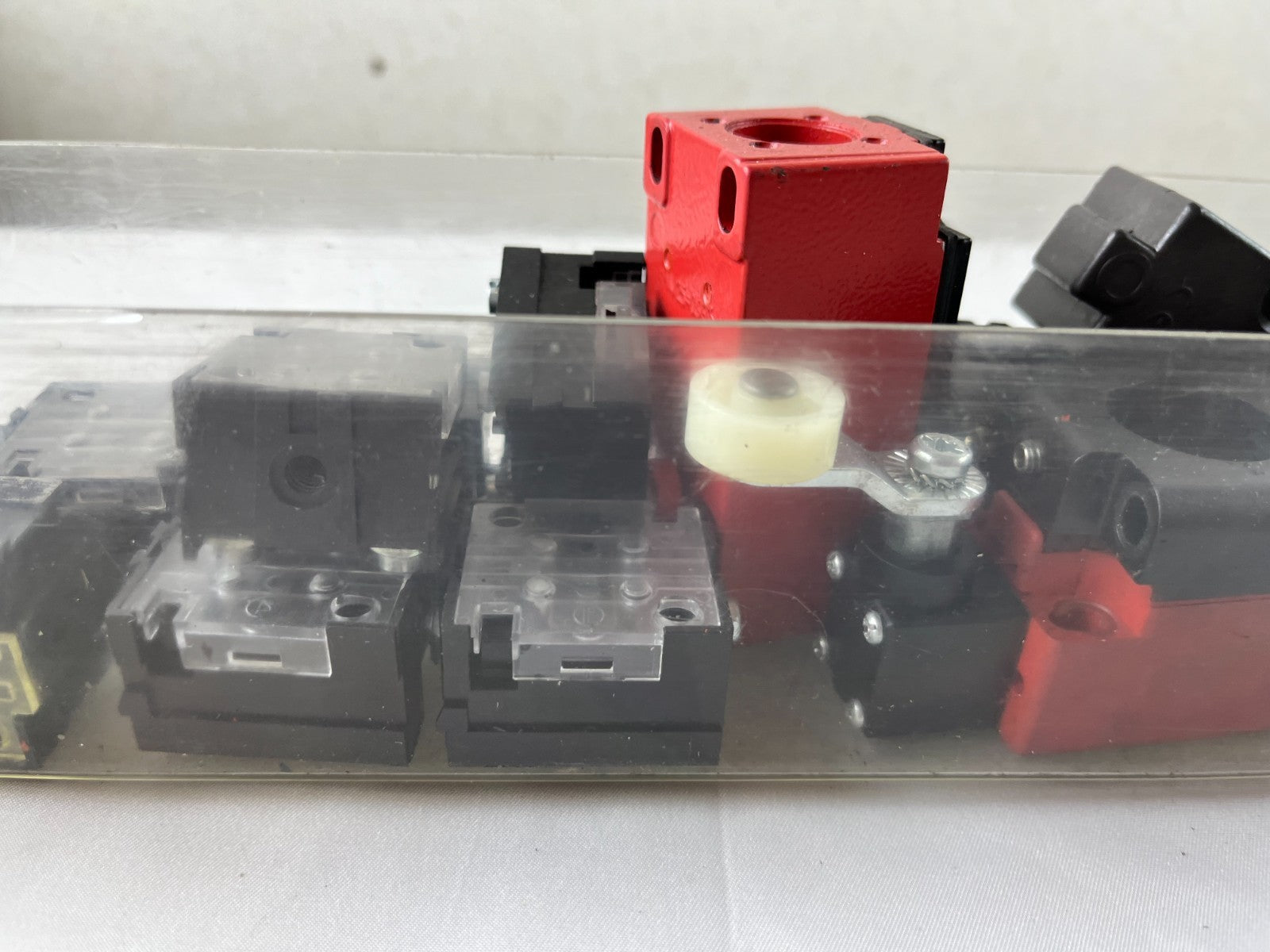 Schmersal TS 232-11 & Bernstein GC-A2Z Limit Switch Bundle Mixed Lot Used Spares