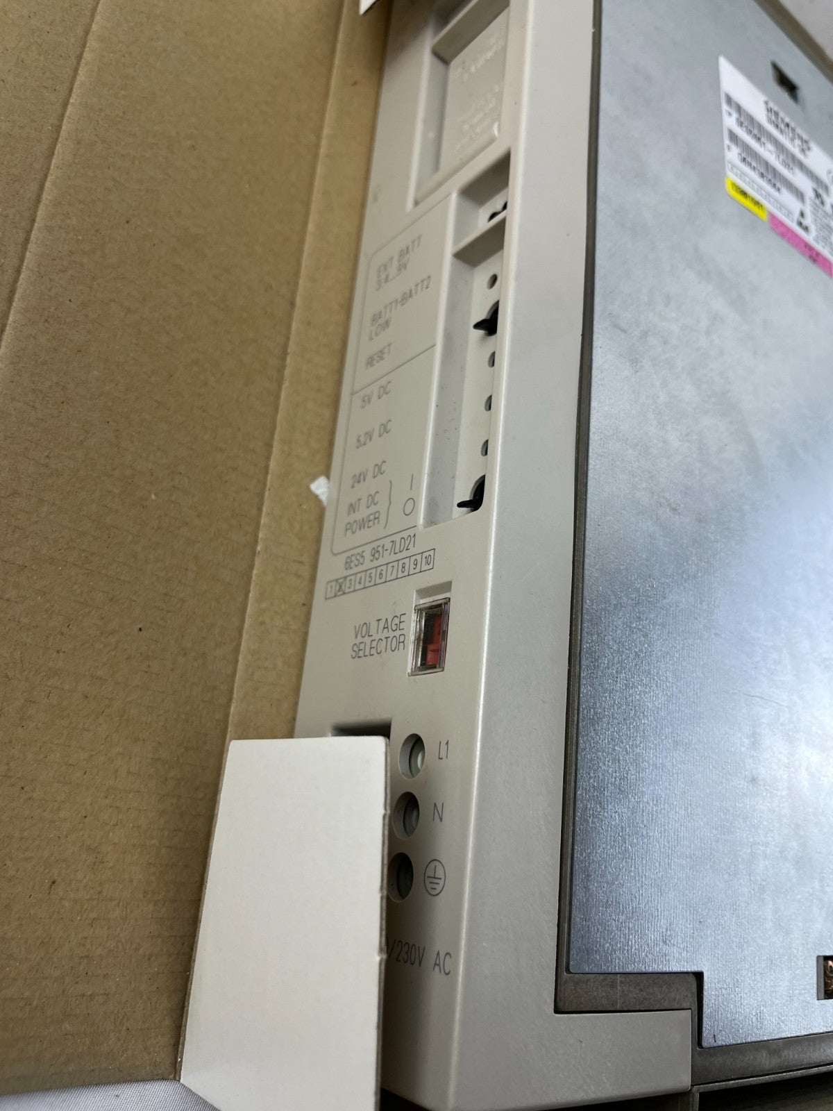 Siemens SIMATIC S5 PS 951 Power Supply 6ES5951-7LD21, 120/230V AC, 5 VDC 7/15 A