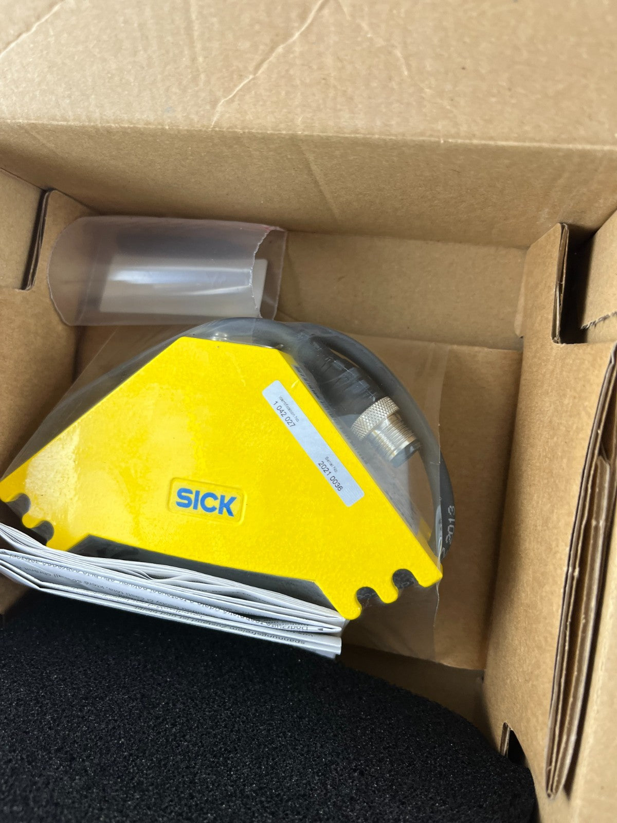 SICK V20W-0101000 V200 Work Station Extended Safety Camera 2D Type 2 New in Box