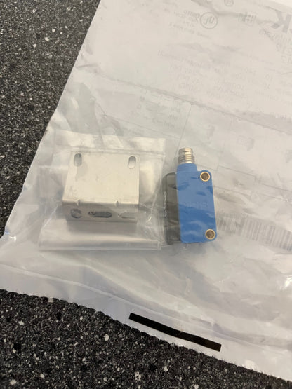 SICK GTB6-P4212 Photoelectric Sensor 10-30V DC, 10-140mm Range, New in Packaging