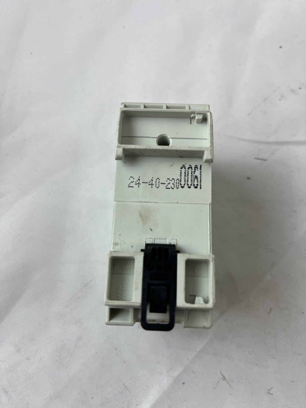 ABB ESB 24-40 Contactor 24A 230-240V AC/DC Coil 4P DIN Used Spare Unit
