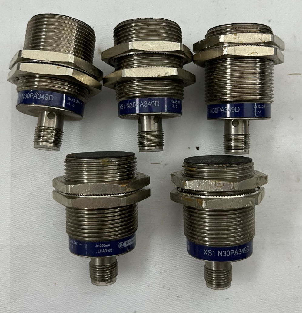 Bundle of 5x Telemecanique XS1N30PA349D Inductive Proximity Sensors M30 20mm