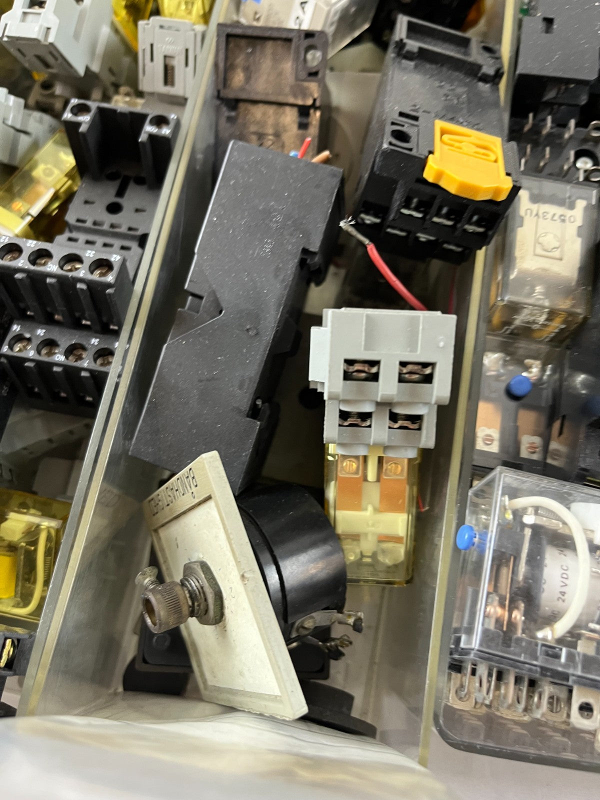 Mixed Industrial Relay Huge Lot Finder Schrack Omron Plug-In Relays Sockets Used