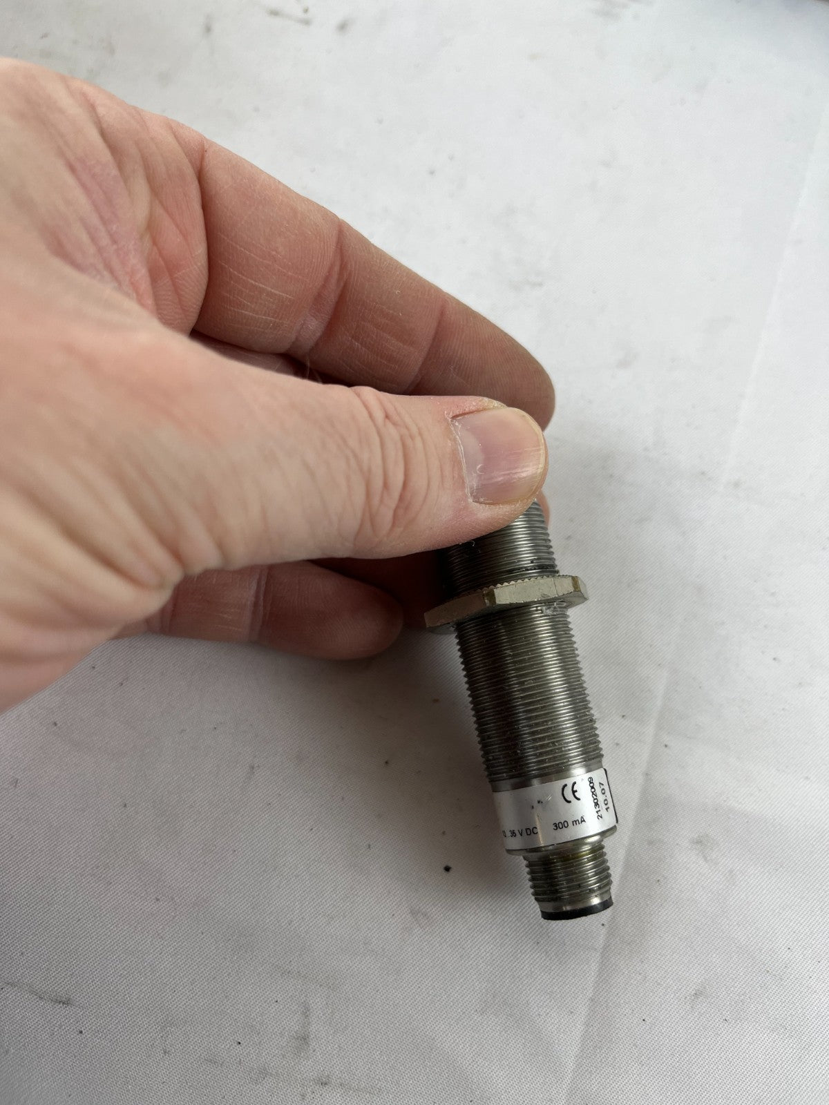 SIS SK1-15-M18-NnbS-V/PTFE-Y2 Inductive Proximity Sensor M18 15mm 10‑30V DC New