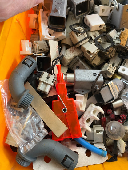 Harting Heavy Duty Connectors Mixed Lot Industrial Plugs Sockets Used Box