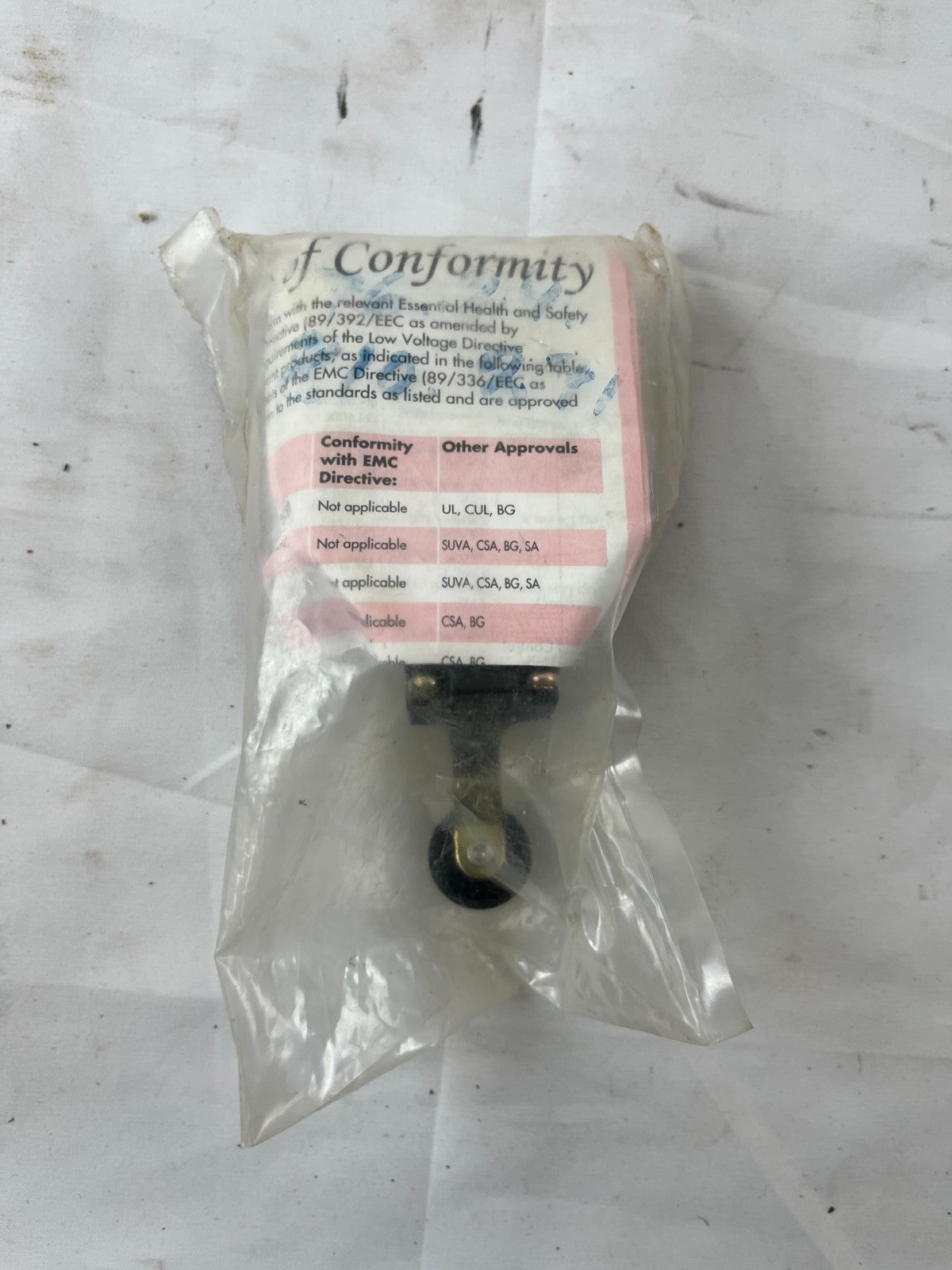 Guardmaster Senator CXB2 Safety Limit Switch Roller Lever IP66 New NOS Spare