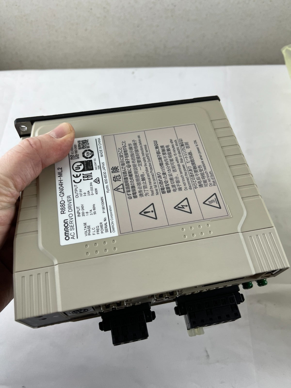 Omron R88D-GN04H-ML2 AC Servo Driver 400W 200-240V 1-Phase G-Series MECHATROLINK