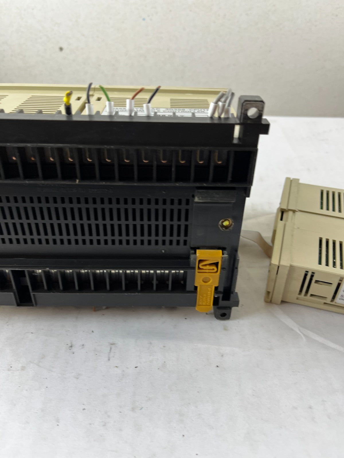 Omron SYSMAC S6 3G2S6-CPU15 Programmable Controller with I/O Module Used Spare