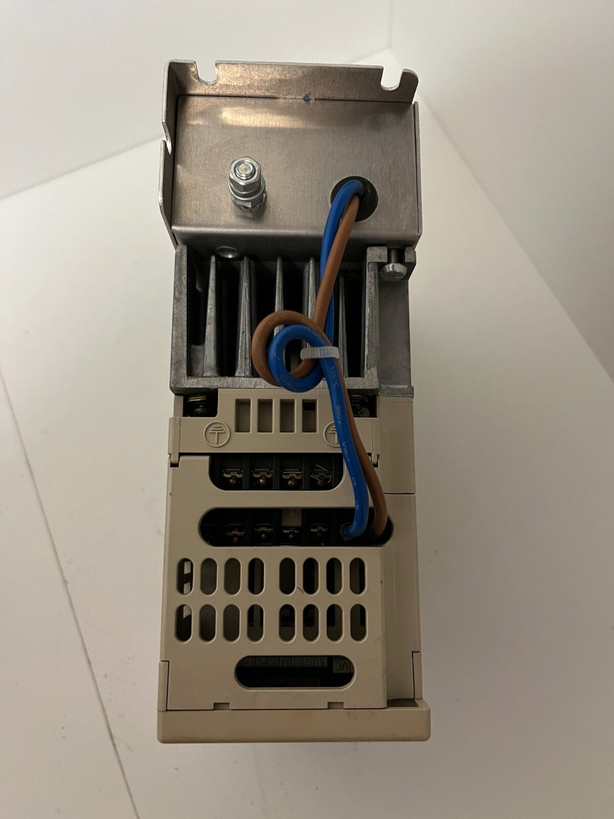 Omron Varispeed V7 3G3MV-AB004 Inverter 200V 1-Phase 0.55kW - Used, Tested