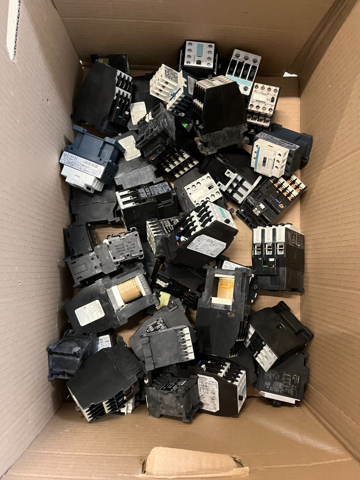 Siemens 3TH / 3TF Contactor Relay Huge Lot Mixed 24V DC AC Used Bundle Spares