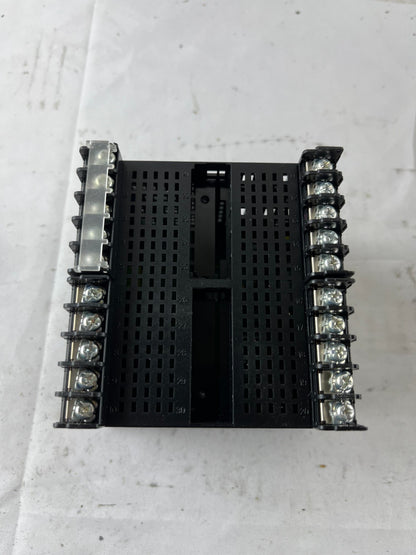 Omron E5AN-Q3HMT-500-N Digital Temperature Controller 100–240VAC New Unused