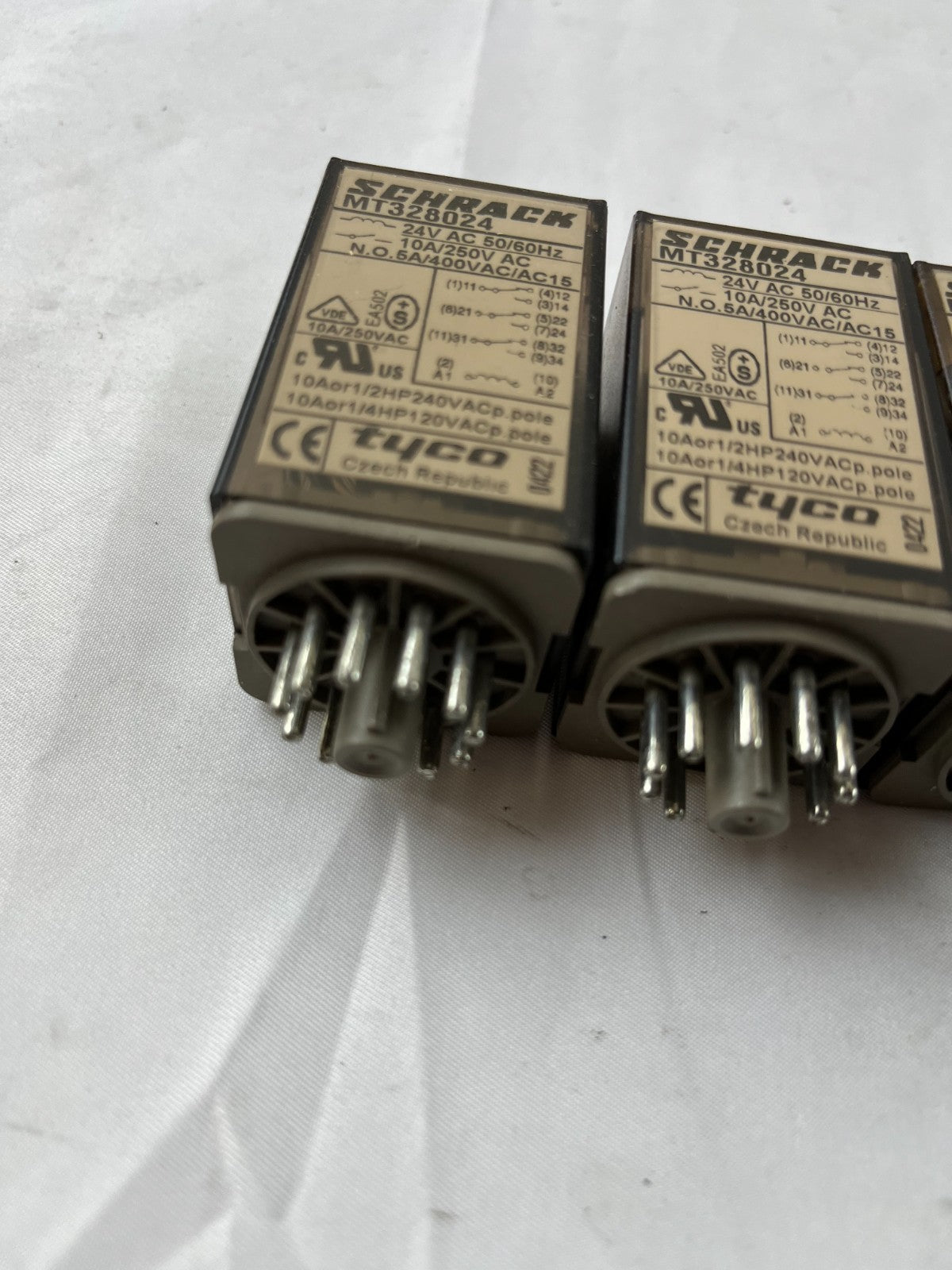 Schrack MT328024 Relay 24V AC 10A 3CO Plug‑In Tyco – Lot of 3 Used Spare Units