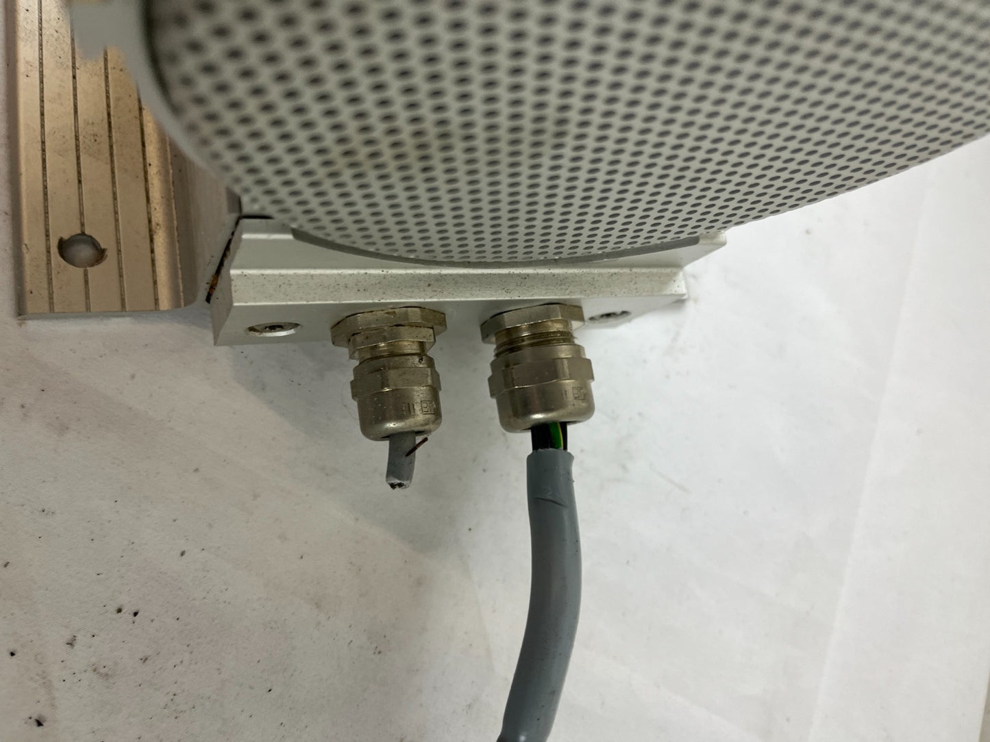 DNH CAREEX-6T CAPEEX-6T Ex Cabinet Loudspeaker 6W 100V Bi-directional Used