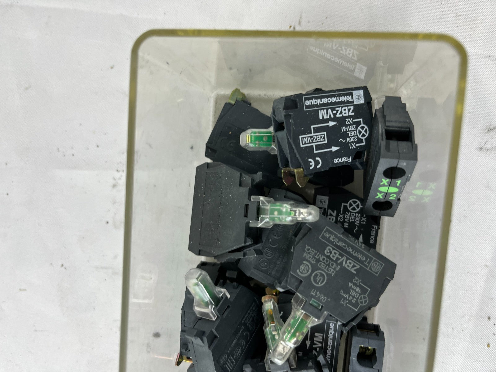Schneider Electric ZBVM3 Harmony ZBV Green LED Light Blocks 230–240 V AC Lot Mix