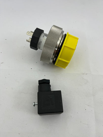 NEW BD Sensors LMK 351 Pressure Transmitter 0–160 mbar 4–20mA G1½" ISO4400 Boxed