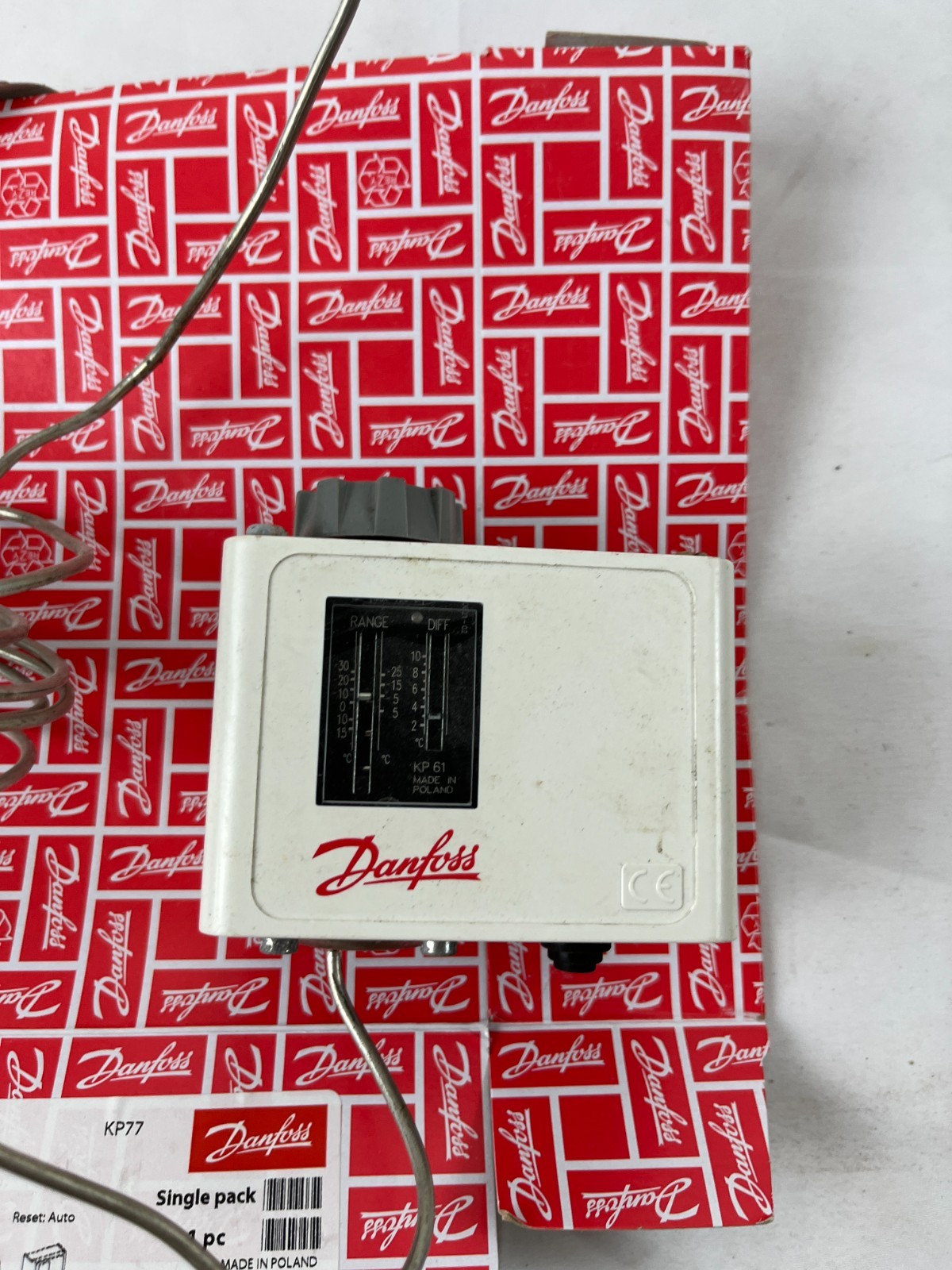 Danfoss KP77 Thermostat 060L112166 Capillary Temperature Controller New Danish