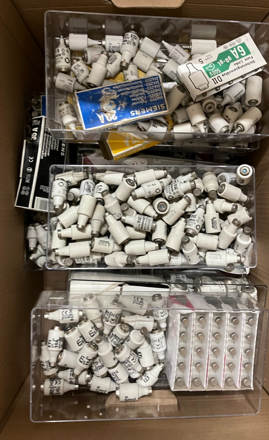 Siemens Diazed Fuse Lot Mixed Amperage 2A–35A Ceramic Industrial Used/New Bulk