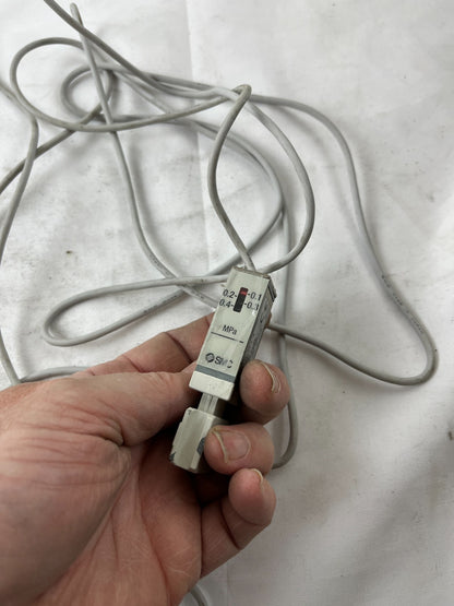 SMC IS10M-20-L-A Digital Pressure Switch Sensor 100VAC/DC Used Spare Unit