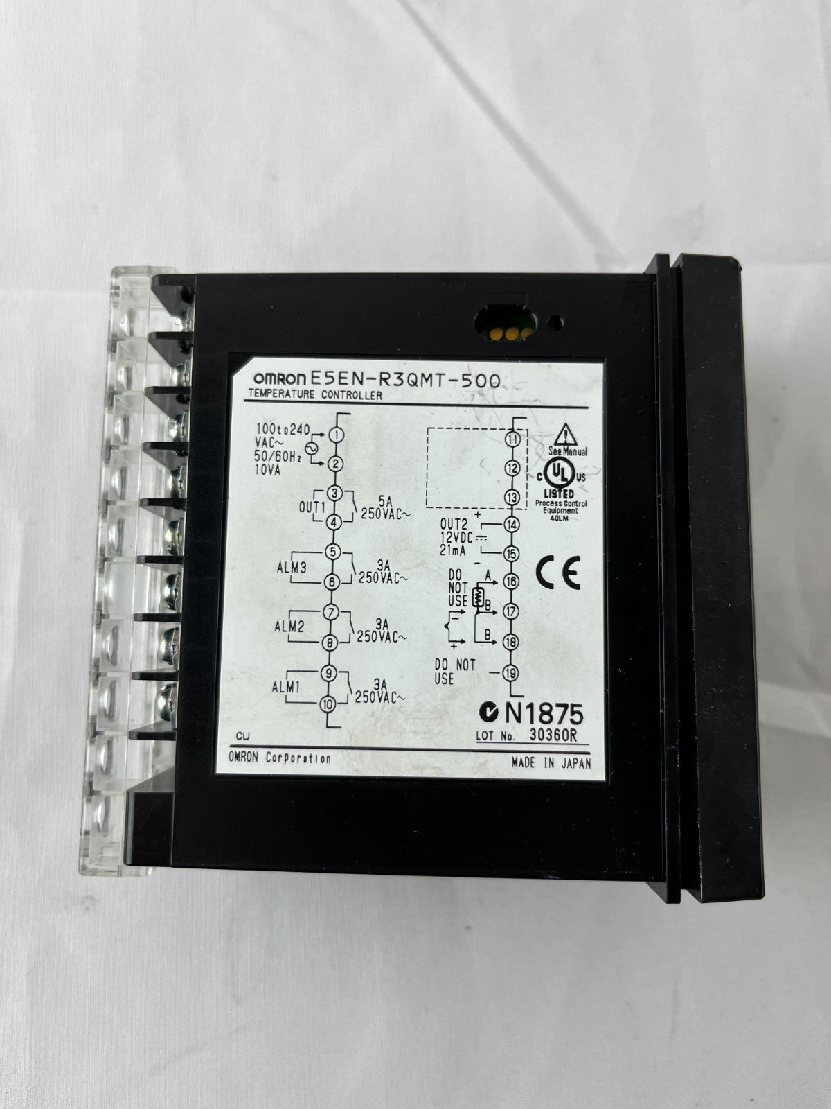Omron E5EN-R3GMT-500 Digital Temperature Controller PID 48x96mm 3-Output Japan