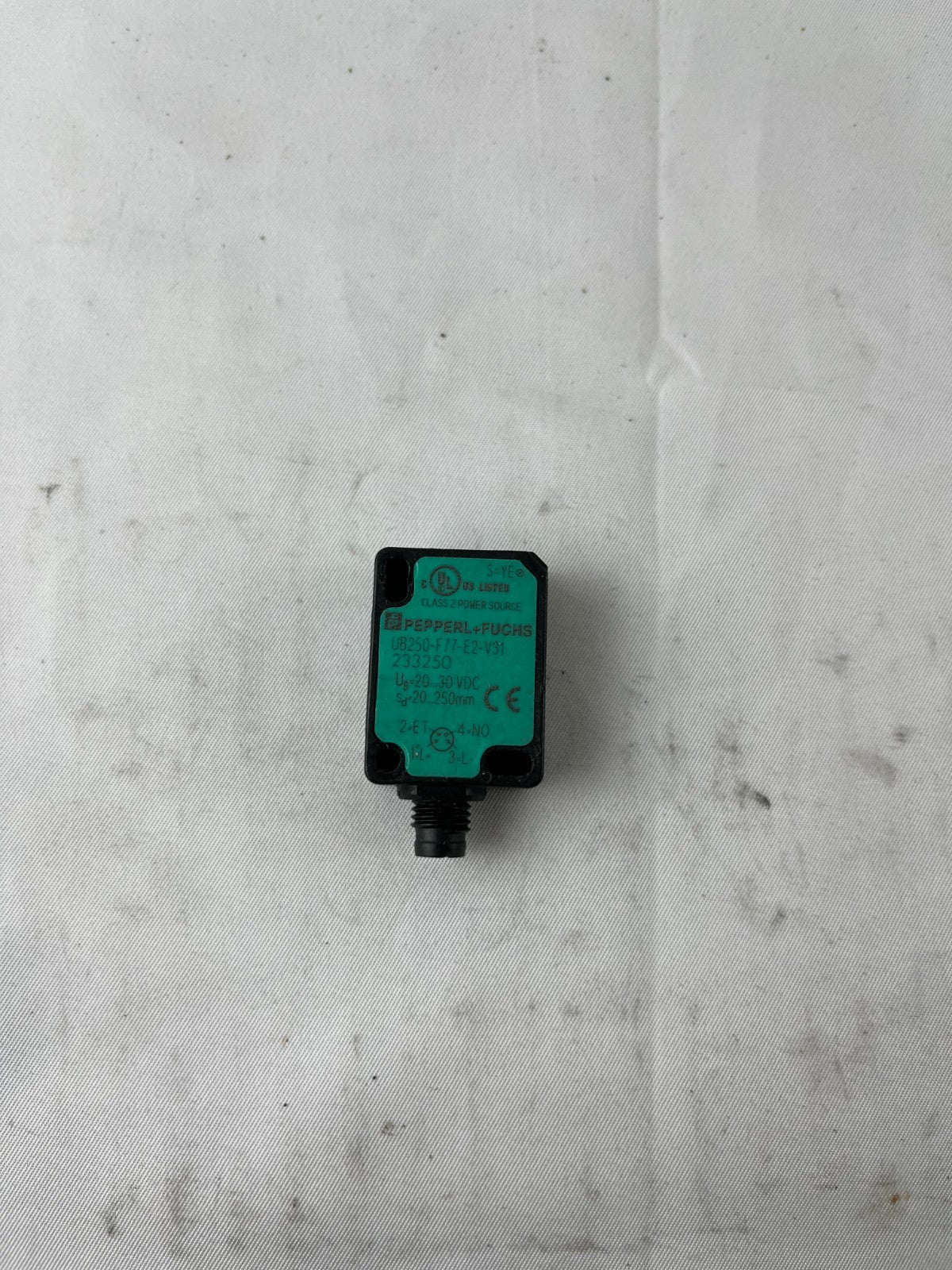 Pepperl+Fuchs UB250-F77-E2-V31 Ultrasonic Sensor 20-30VDC Used Spare Unit