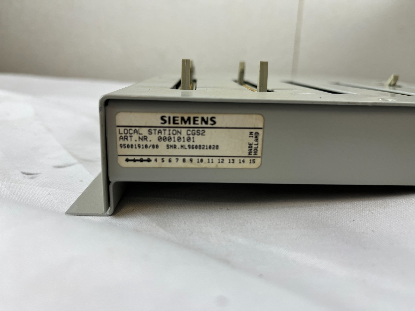 Siemens Local Station GGS2 00010101 Industrial Interface Module Rack Unit Used