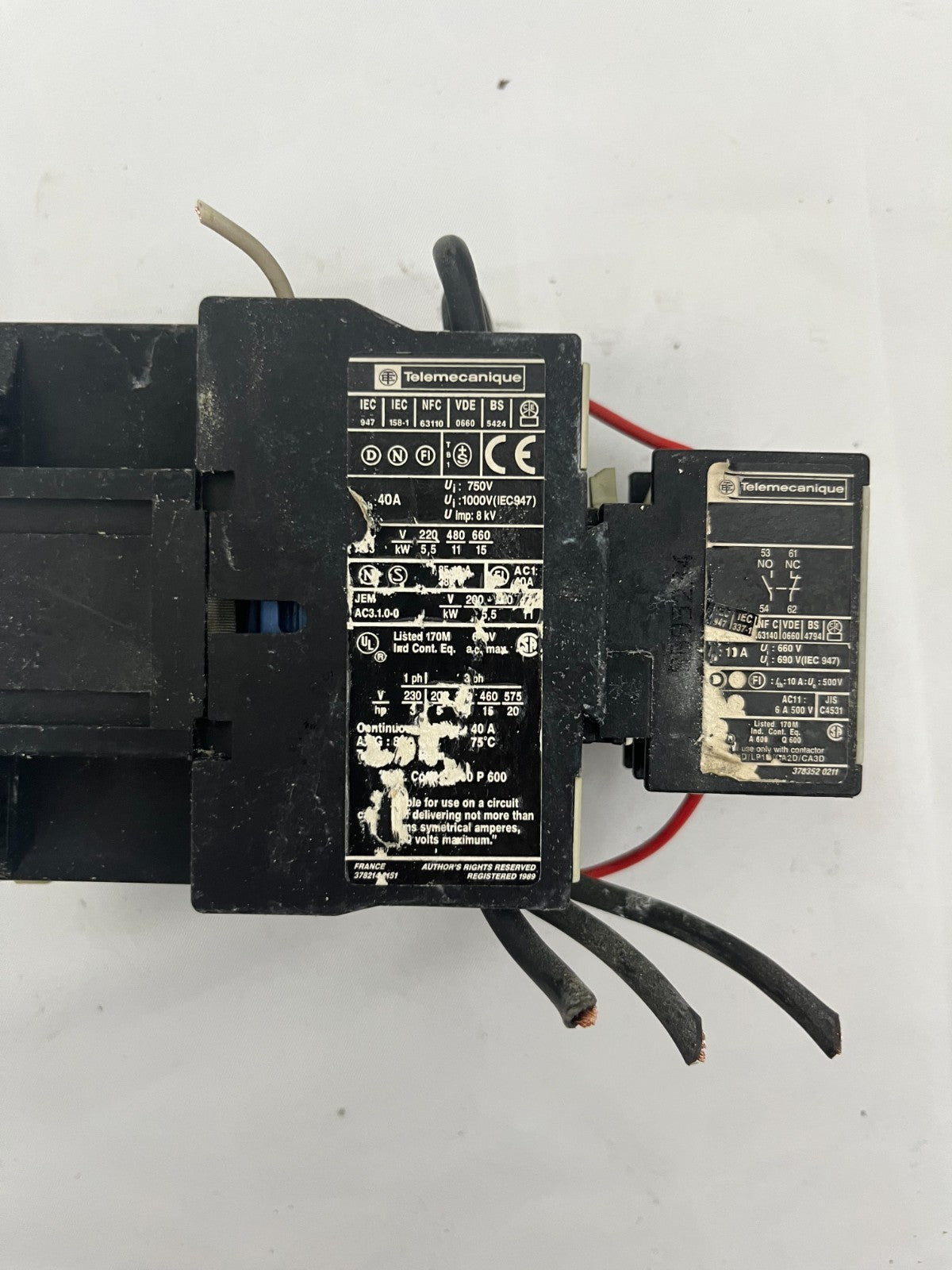 Telemecanique 40A AC Contactor w/ LA1 DN11 Auxiliary Block – 3-Pole, 1NO/1NC