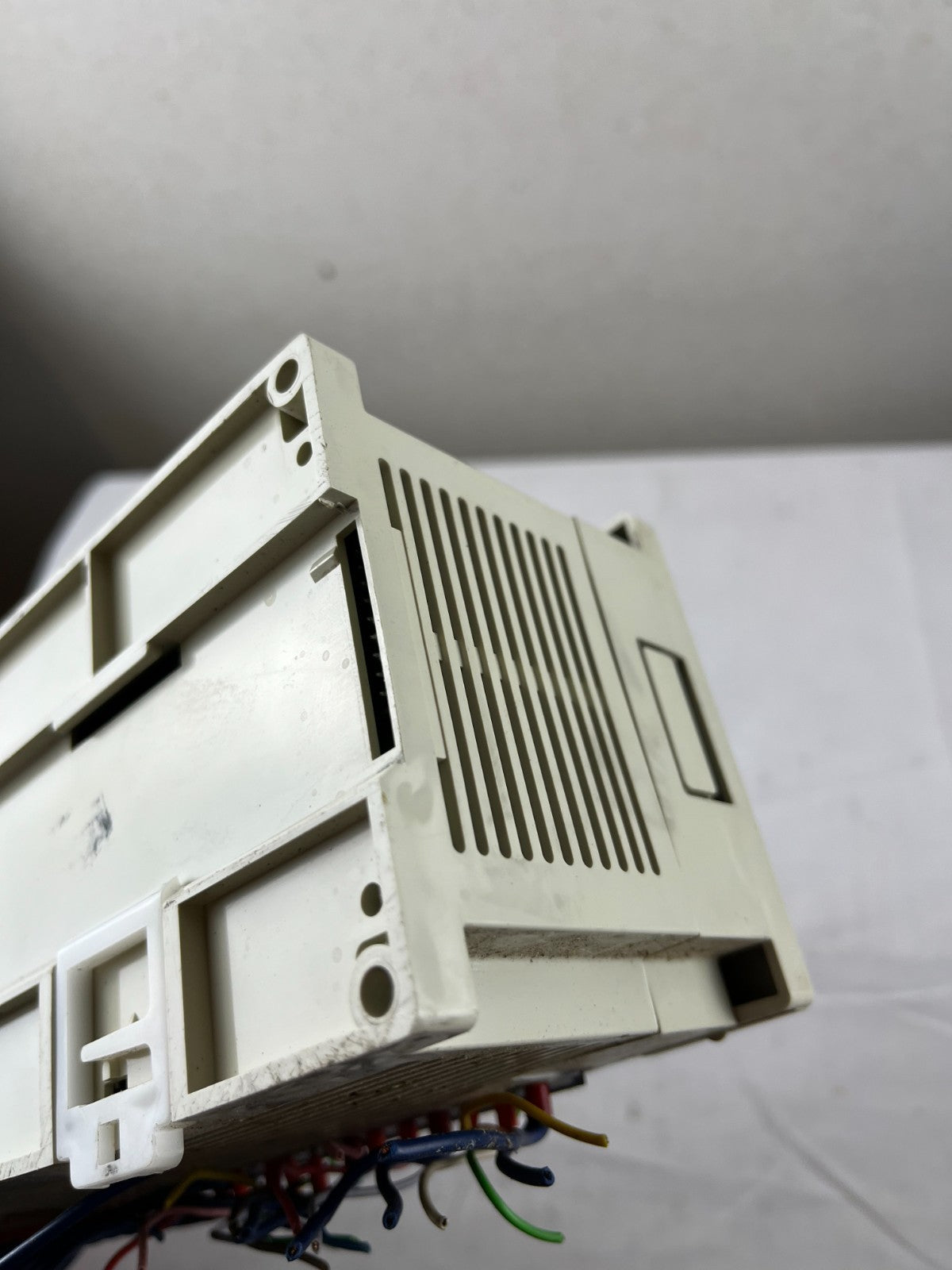 Mitsubishi MELSEC FX2N-80MT-ESS/UL PLC 80 I/O Transistor Unit 100–240VAC Used
