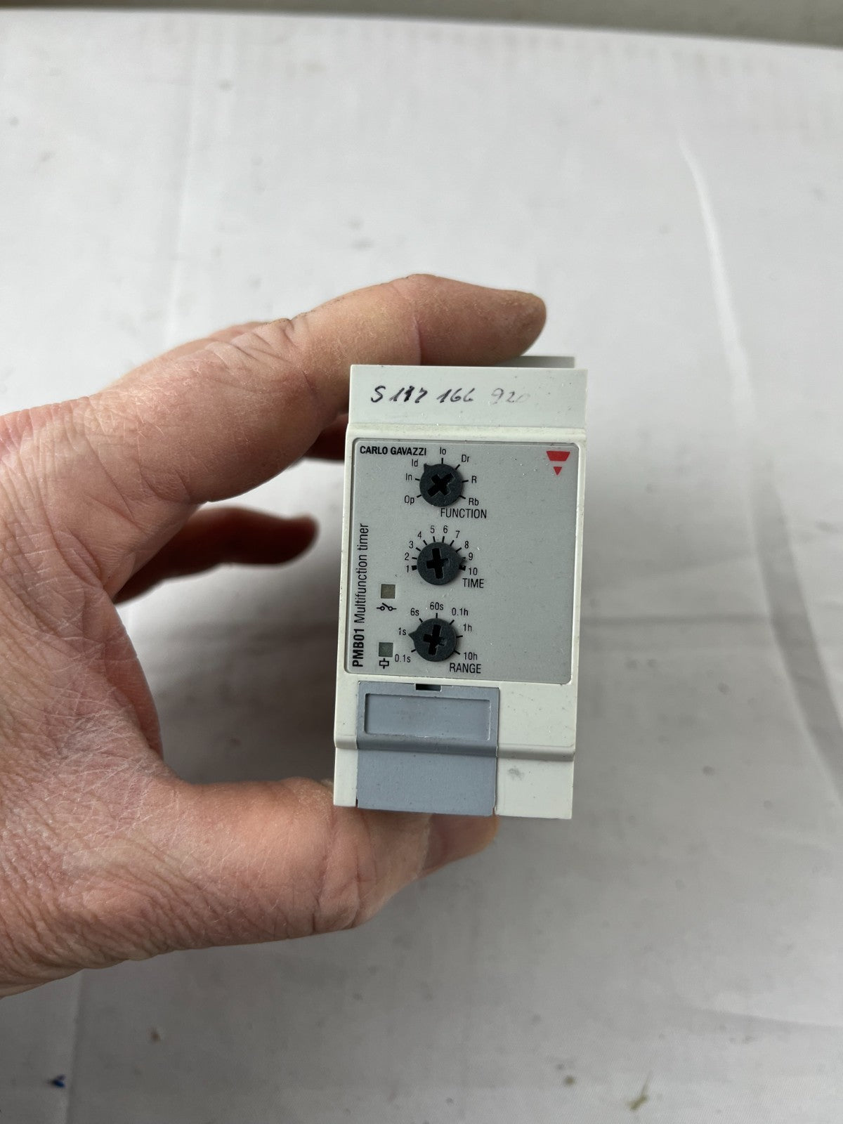 Carlo Gavazzi PMB01DM24 Multifunction Timer Relay 24–240VAC/DC DPDT Plug‑In Used