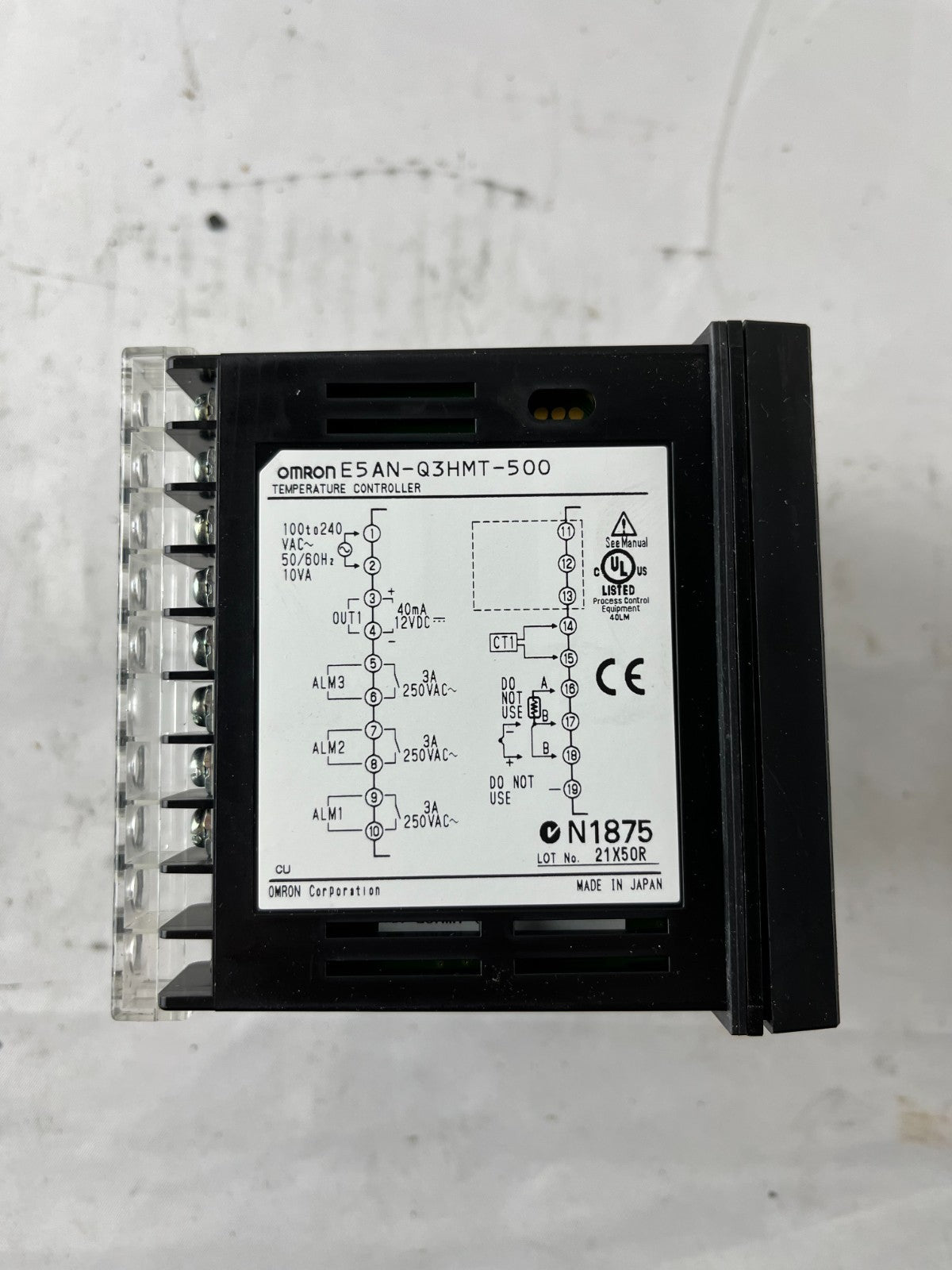 Omron E5AN-Q3HMT-500 Digital Temperature Controller 100–240VAC New Unused
