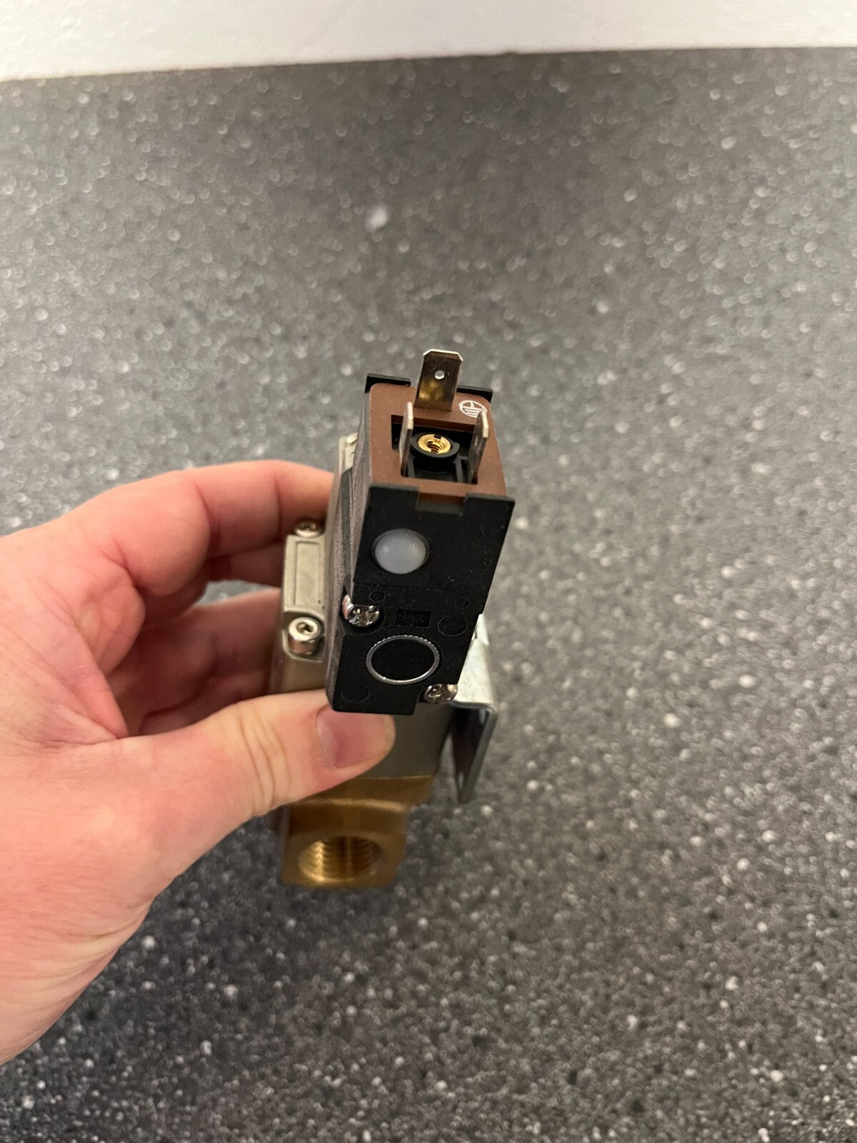 SMC VNB211AV-F15A-5DZ-B-Q-X20 Process Valve with V0307V-5DZ-Q Solenoid Valve 24V