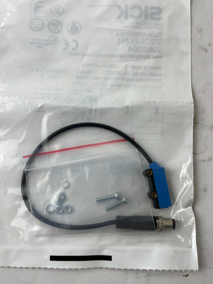 SICK GTB2S-P5451 Photoelectric Sensor 1060204 10-30VDC New Spare Unit