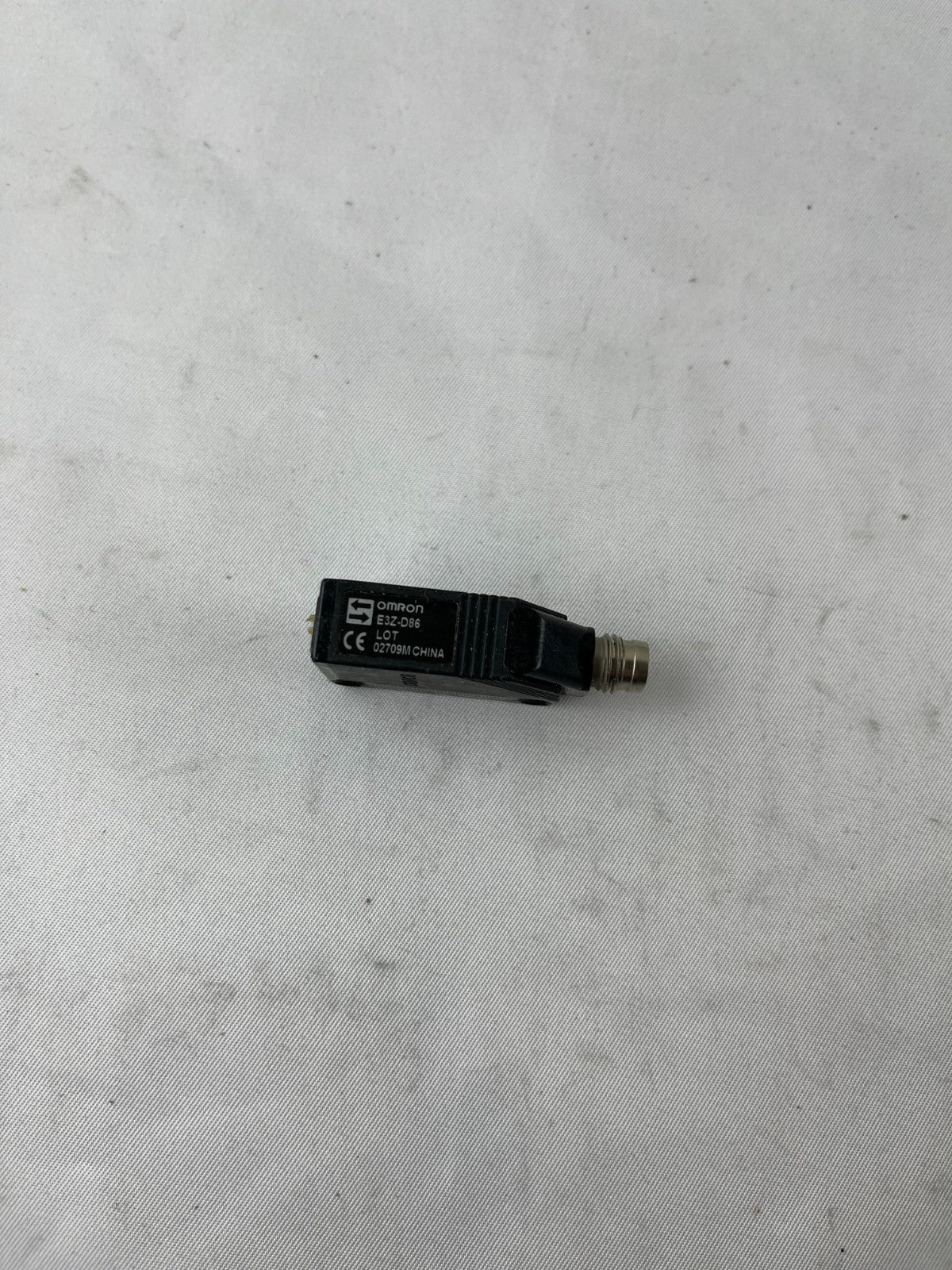 Omron E3Z-D86 Photoelectric Sensor 10-30VDC M8 Used Spare Unit