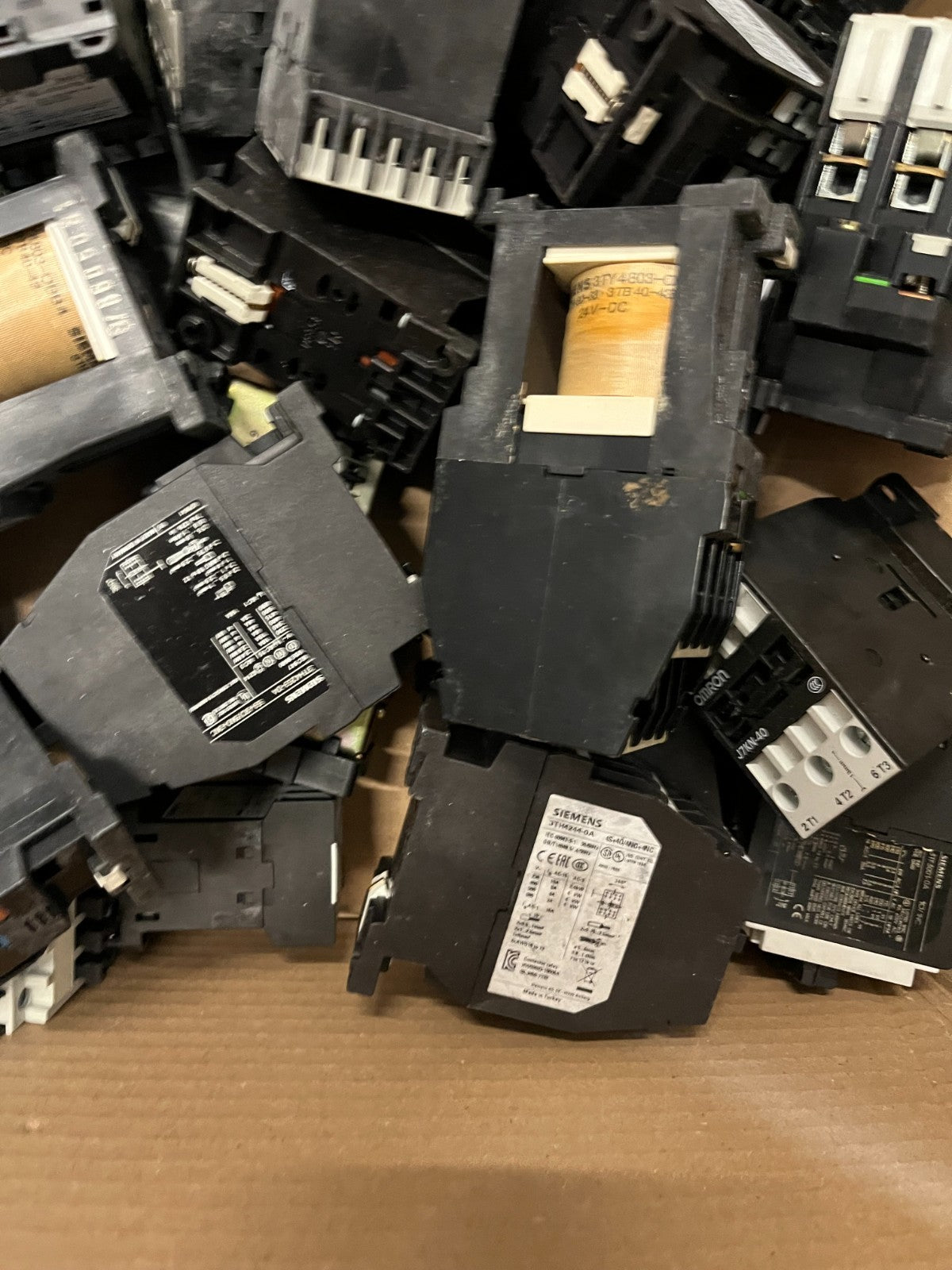 Siemens 3TH / 3TF Contactor Relay Huge Lot Mixed 24V DC AC Used Bundle Spares