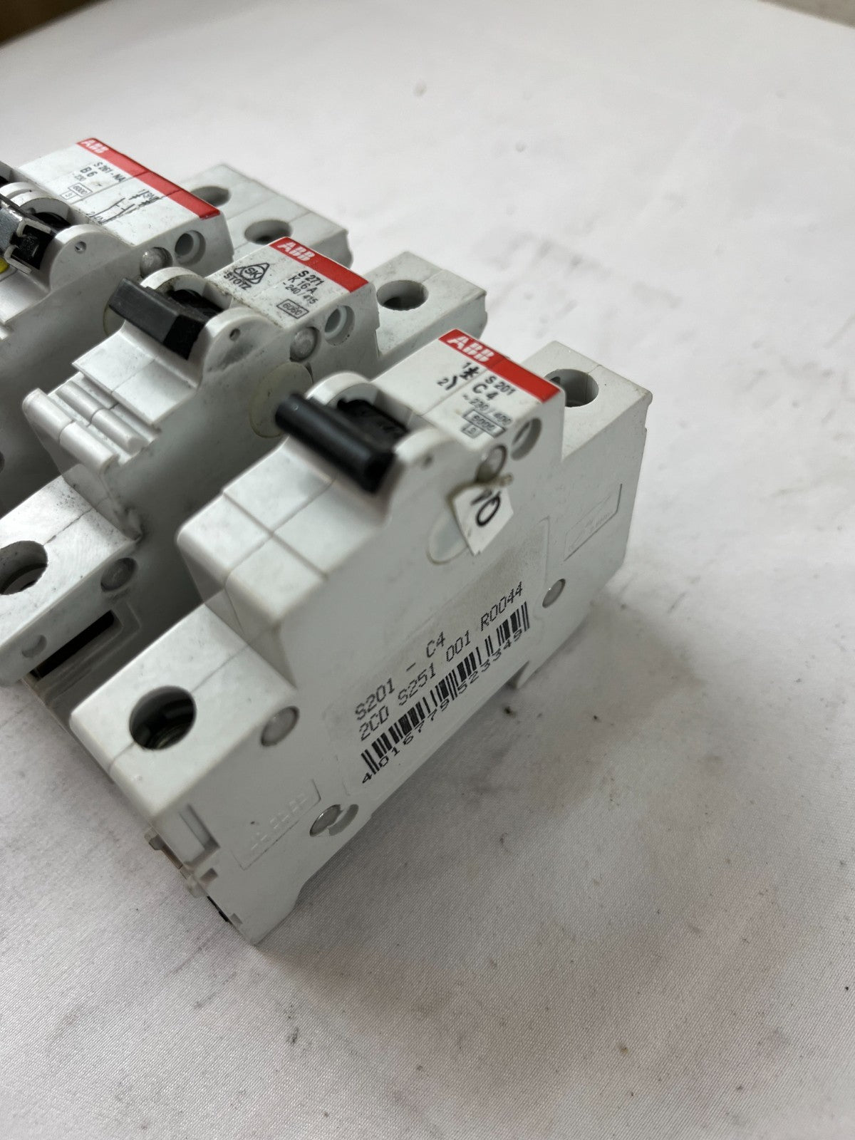 ABB S261-NA B6 S271 K16A S201 C4 Circuit Breaker Lot 3pcs 230/400V Used Spares