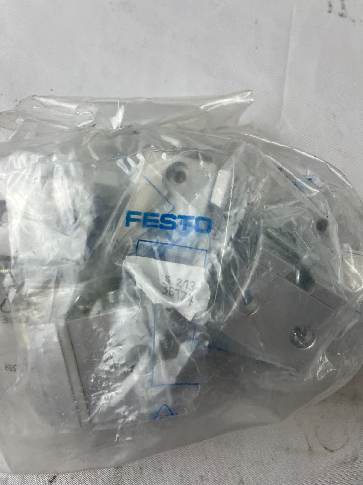 FESTO SMBU-2B 36174 Sensor Mount Bracket Lot 5 New Spare Units