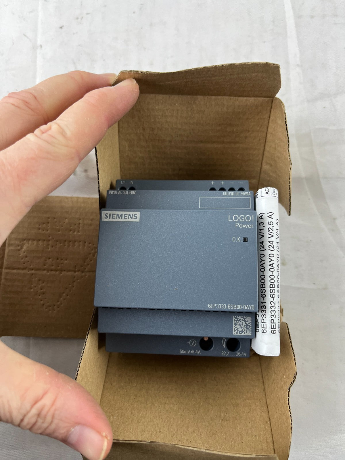 Siemens 6EP3333-6SB00-0AY0 LOGO! Power Supply 24V DC 4A New (Box Damaged)